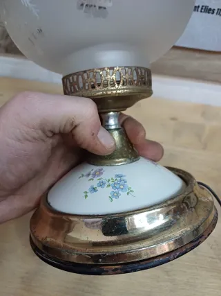 ANTIGUA LAMPARA CON TULIPA DE CRISTAL