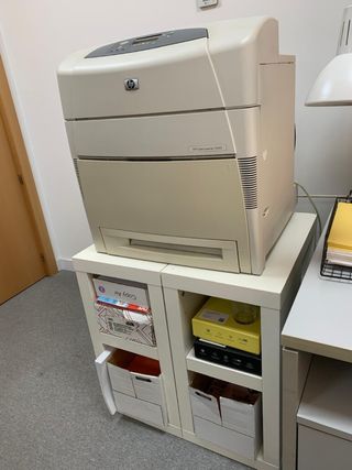 Impresora HP Color LaserJet 5550 Profesional