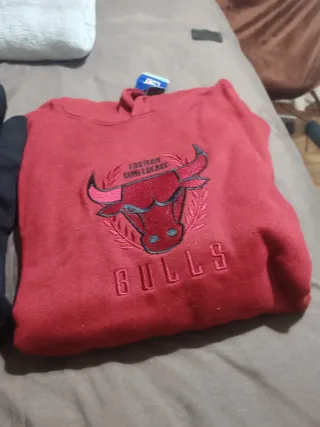Sudadera Chicago Bulls Roja y otra negra