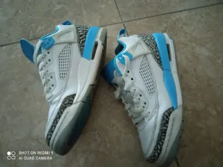 Scarpe Jordan bambino blu e bianche