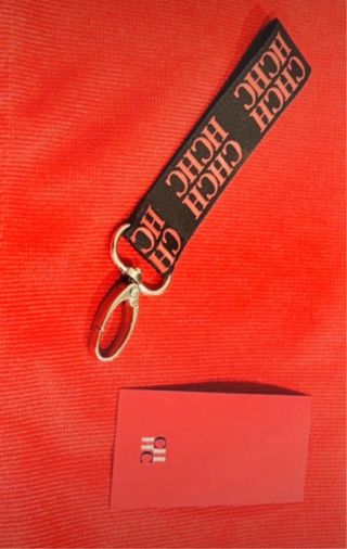 Llavero CH Carolina Herrera Negro y Rojo