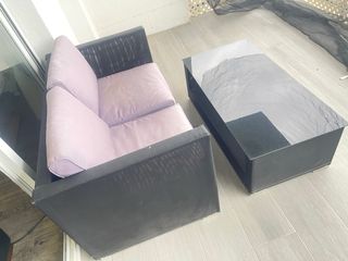 Sofá 2 plazas y mesa cristal terraza negro/morado