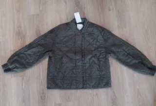 Chaqueta bomber acolchada verde oliva