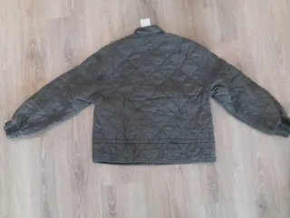 Chaqueta bomber acolchada verde oliva