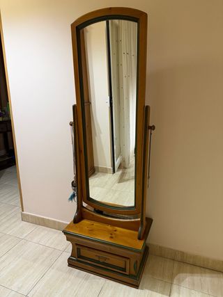 Specchio da terra in legno con cassetto