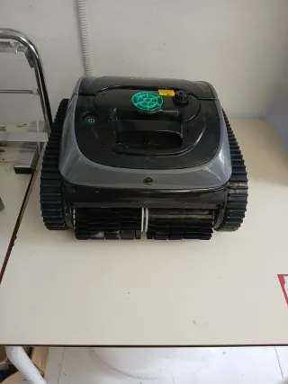H103 - Wybot Limpiafondos Piscina Robot