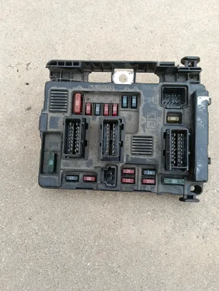 Caja Fusibles Peugeot