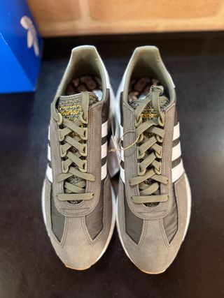 Adidas Retropy H03854