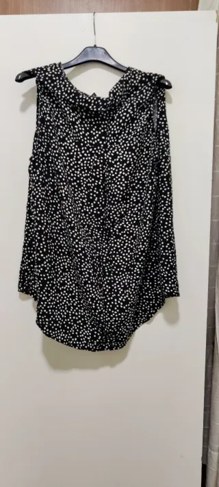 Blusa mujer lunares blanco y negro