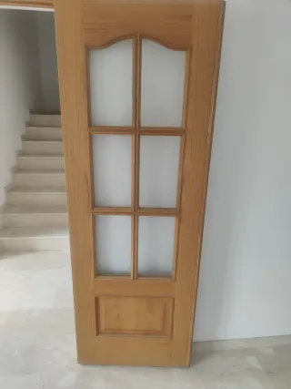 Puertas macizas en perfecto estado