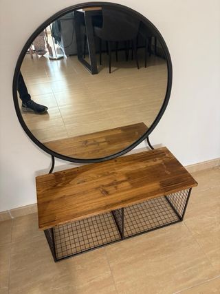 Mueble recibidor con espejo y estante