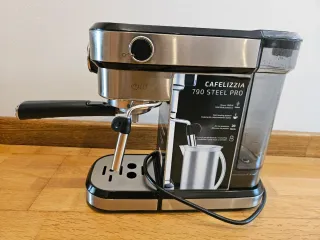 Cafetera Cecotec Cumbia Cafelizzia