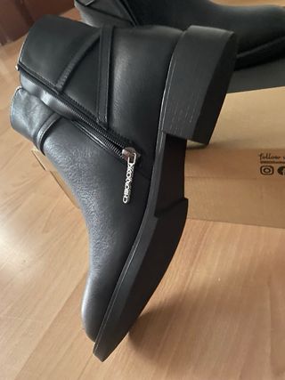 Botines negros talla 39