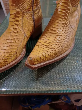 Botas de piel de serpiente para hombre