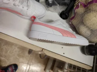 Tenis Puma Blancos y Rosas