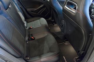 Mercedes-Benz GLA 200D AMG LINE 7G