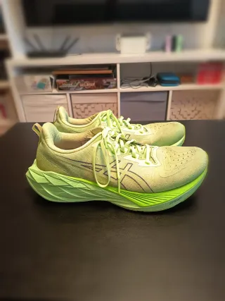 Asics Novablast 4 Verde/Amarillo