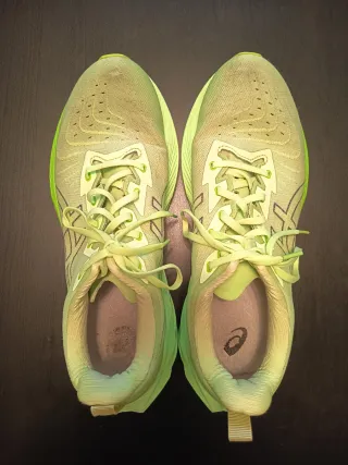 Asics Novablast 4 Verde/Amarillo