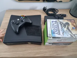 Xbox 360 120GB Negra + Mando y 10 Juegos