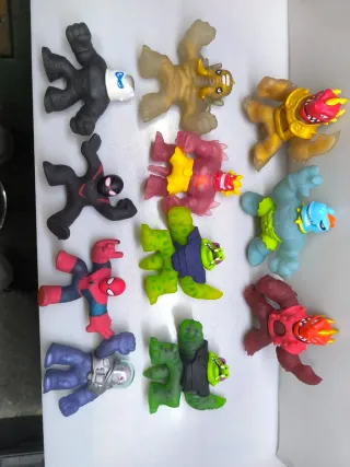Colección Figuras Goo Jit Zu Goma