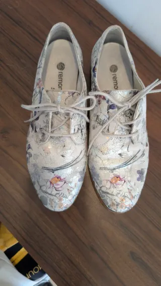 Zapatos Oxford Remonte Estampado Floral Multicolor