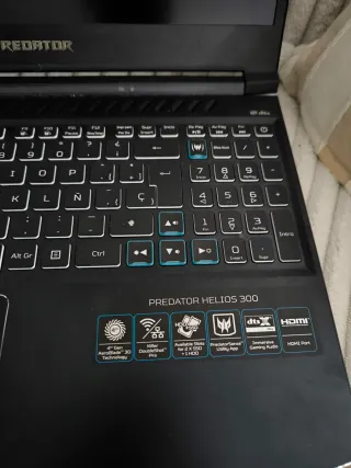 Portátil Acer Predator Helios 300 PARA PIEZAS