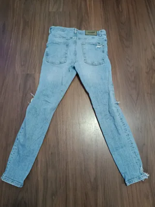 Pantalón skinny hombre desgarrado