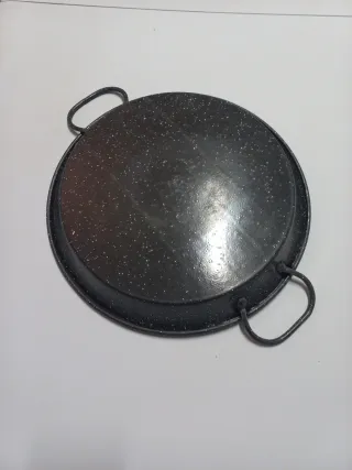 Paella valenciana esmaltada