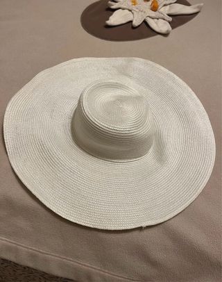 Cappello simil paglia bianco