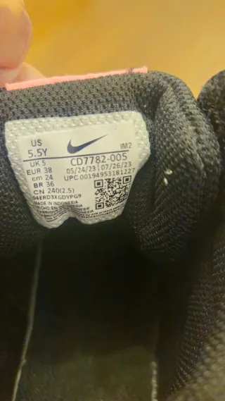 Zapatillas Nike Mid Top Blancas y Rosas