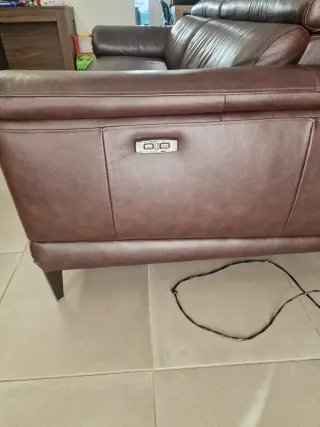 Divano in pelle marrone