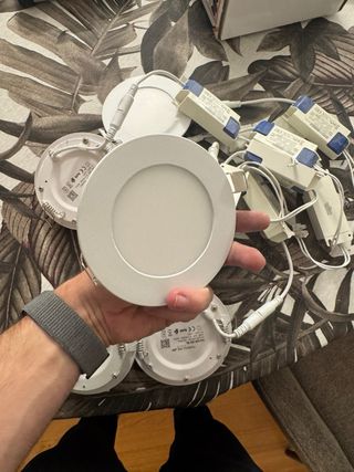 Foco LED Downlight Threeline