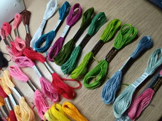 Hilos de bordar para manualidades 50 unidades