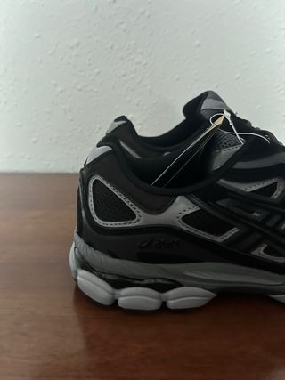 Zapatillas Asics Gel Negras y Grises