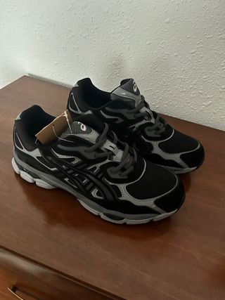 Zapatillas Asics Gel Negras y Grises