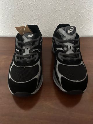 Zapatillas Asics Gel Negras y Grises