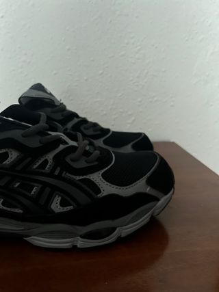 Zapatillas Asics Gel Negras y Grises