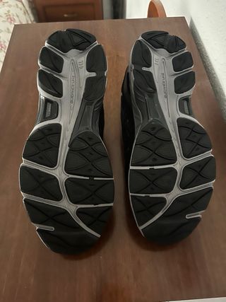 Zapatillas Asics Gel Negras y Grises