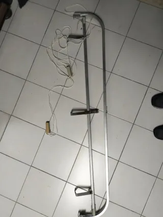 Doppio binario curvo in alluminio per tenda.