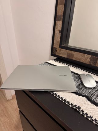 Samsung Book 4 Gris/Plateado