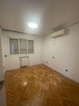 Casa pareada en alquiler en Piovera - Conde Orgaz en Madrid