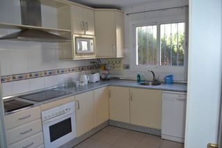 Casa adosada en alquiler en Zona Sohail en Fuengirola