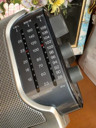 Radio Sony Portátil Plata