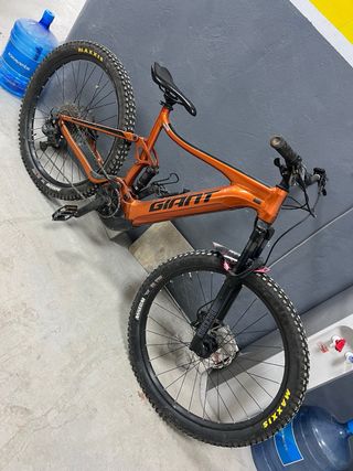 Bicicleta Eléctrica Giant