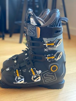 Salomon X PRO 120 All Mountain Ski Boots. 26 mm.