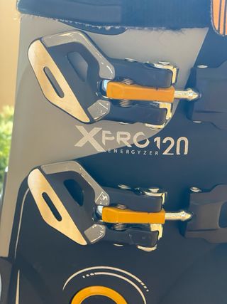 Salomon X PRO 120 All Mountain Ski Boots. 26 mm.