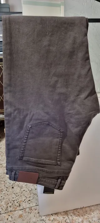 Pantalón vaquero Massimo Dutti marron Talla 50