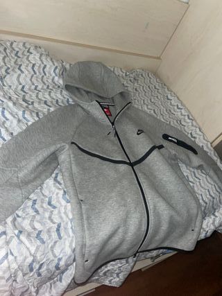 Sudadera Nike Tech Gris