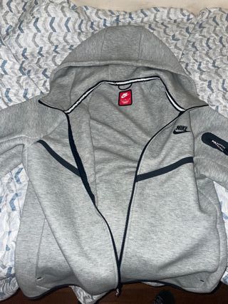 Sudadera Nike Tech Gris