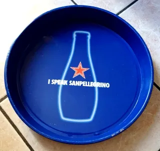 lotto Vassoi vintage Derby e Sanpellegrino gadget